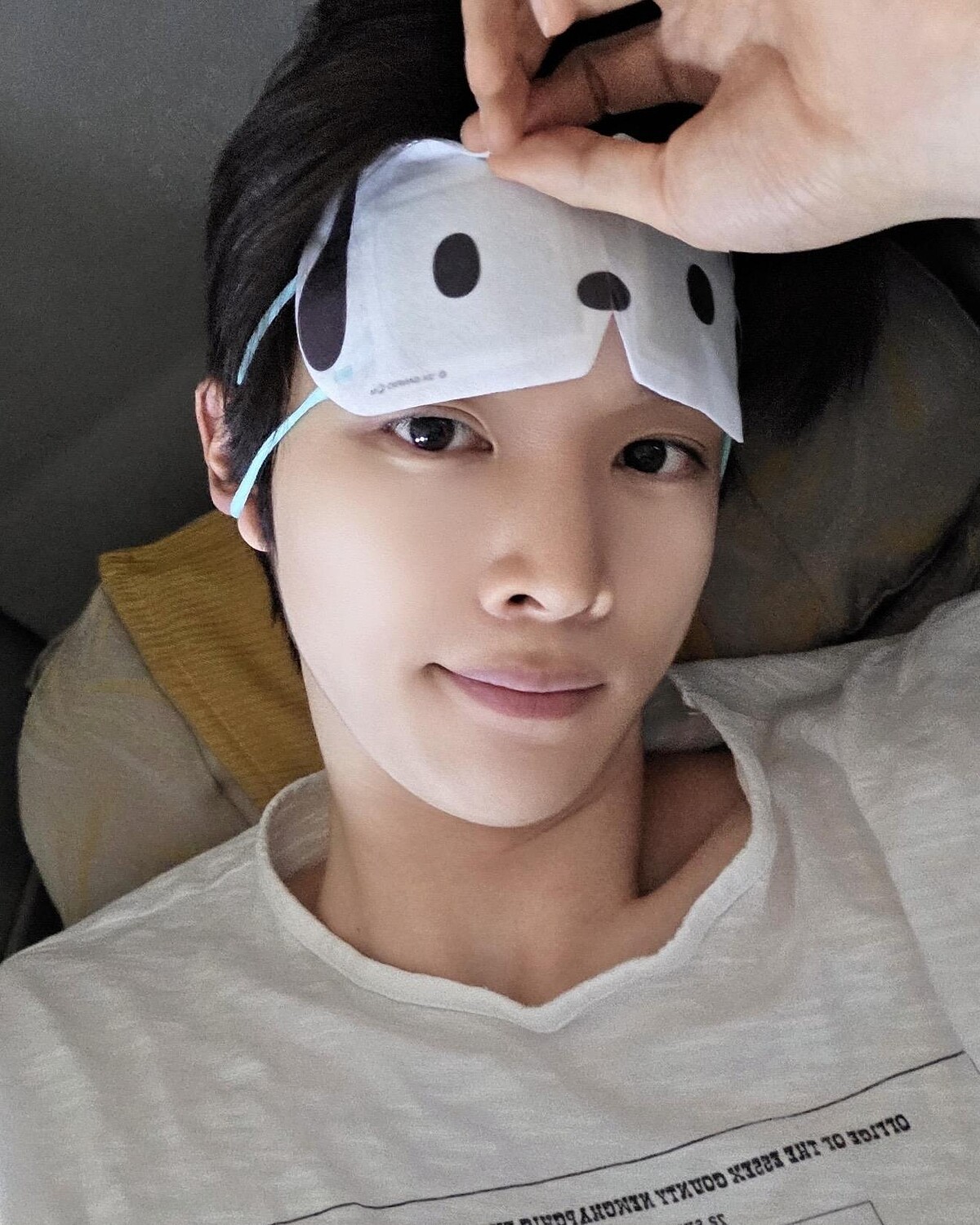RIIZE成燦美容好物:蒸汽眼罩,Photo/ Weverse @riize