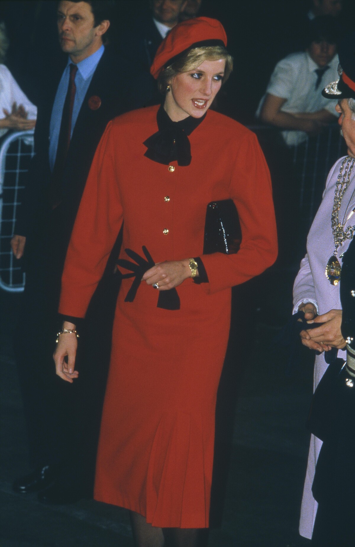 戴安娜王妃在南安普敦 1984年11月15日,黛安娜王妃(1961–1997)在南安普敦為P&O郵輪公司的「皇家公主號」(Royal Princess)主持命名儀式。 (圖片來源:Jayne Fincher/Getty Images)