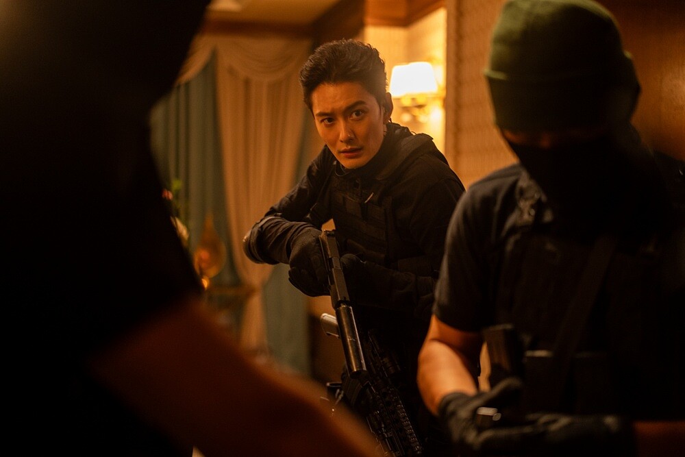 《殺人者的購物中心2》片場岡田將生動作戲