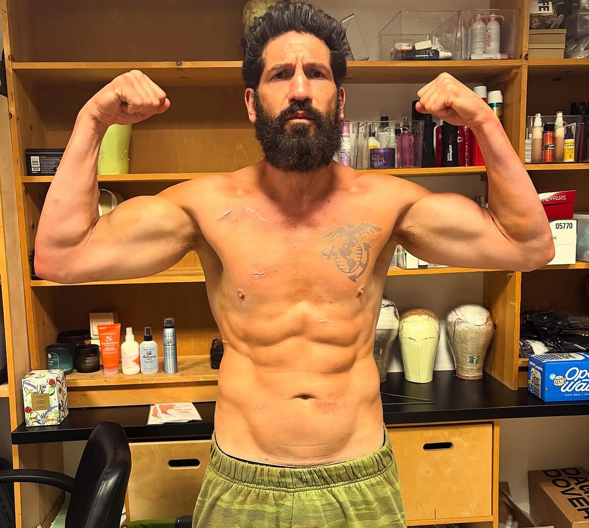 Photo / IG@jonnybernthal