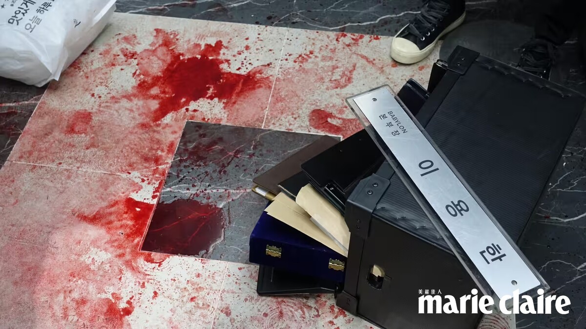 《殺人者的購物中心2》片場道具血漿染滿地板