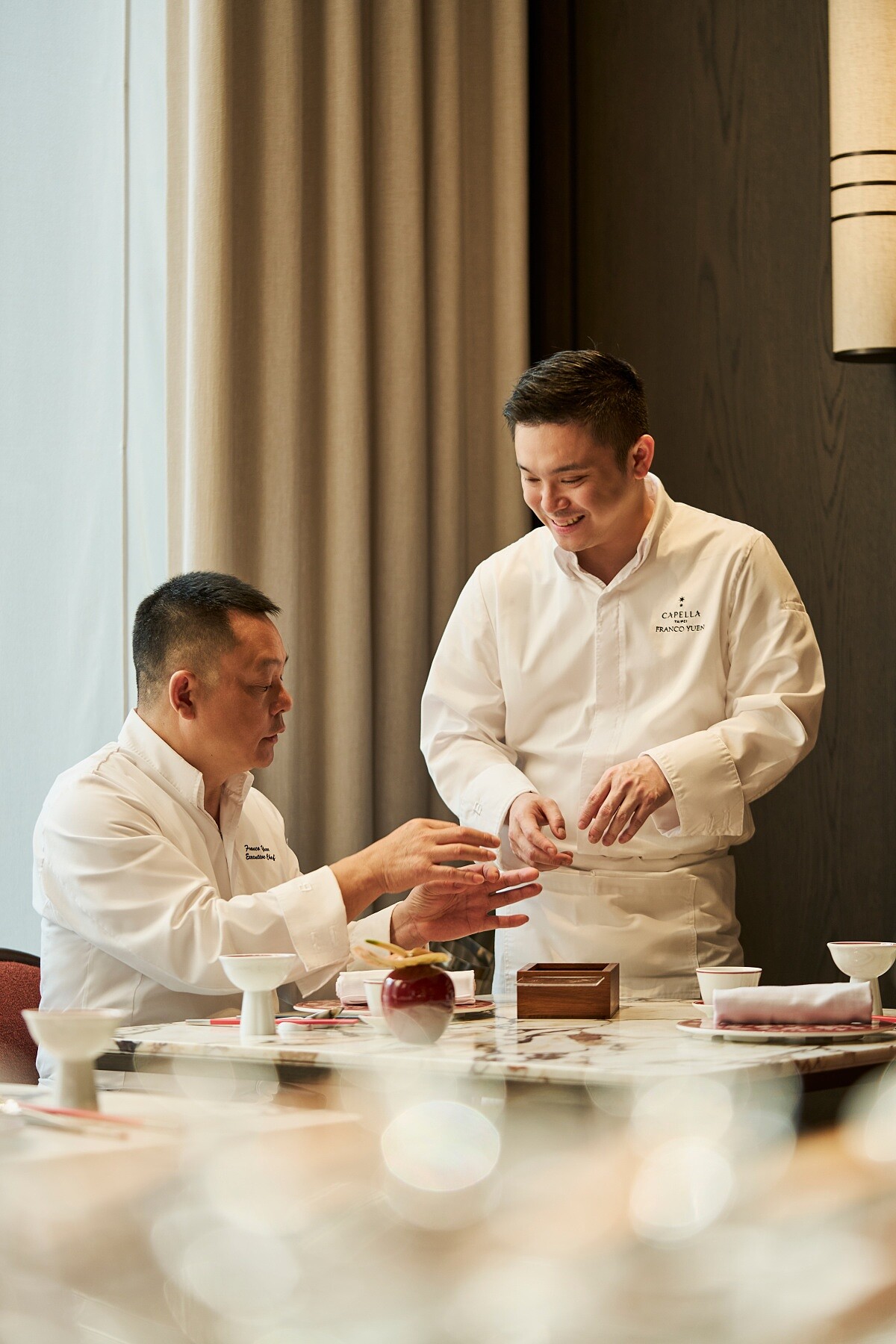 袁楚梓師傅深耕粵菜逾四十載,廚藝生涯始於香港傳奇名店「福臨門」。