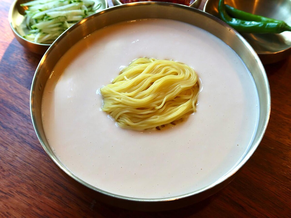 石磨磨製出來的豆槳冷麵「魚豆」(Photo/翻攝自/Naver Map)。