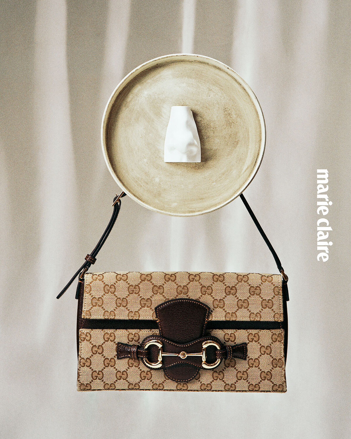 沙色和棕色 GG 帆布 Horsebit Ristretto 中型單肩包,Gucci。