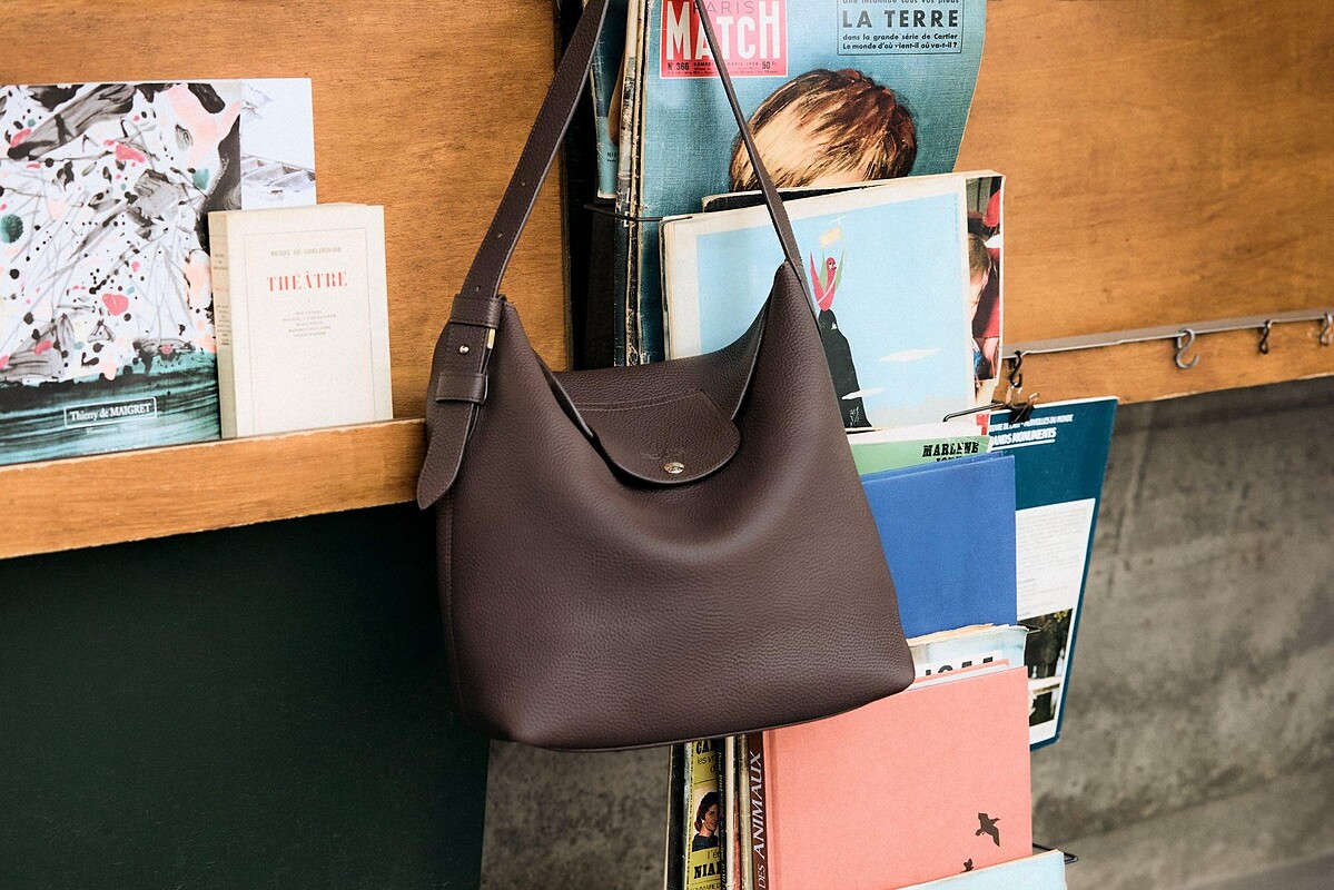 Longchamp 2026秋冬系列推出最新包款，現已於指定 Longchamp 精品店及官方網站販售。