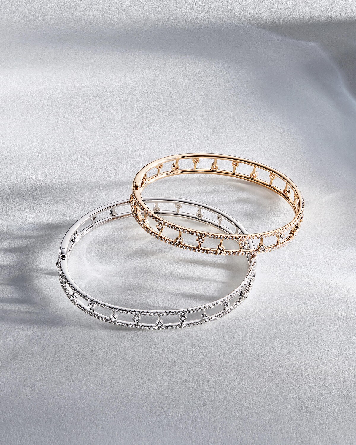 De Beers London Dewdrop 露珠系列鑽石手環
