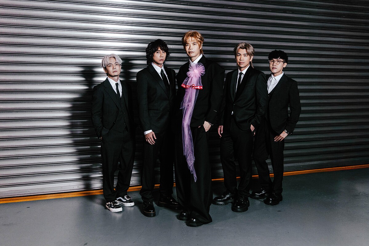 八三夭西裝混搭粉紅蓬裙帥翻!響應「裙襬澎澎RUN」為女性健康而跑:勇敢表達關心與愛