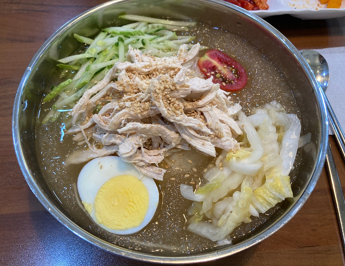 「福雞」的夏季限定碎冰醋雞麵(Photo/翻攝自Naver Map)