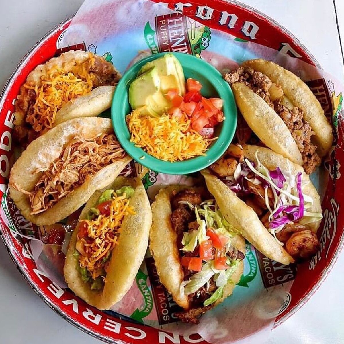 Puffy Taco 是德墨美食代表。