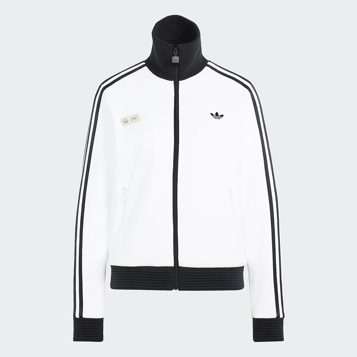 立領運動外套,NT$4,290。