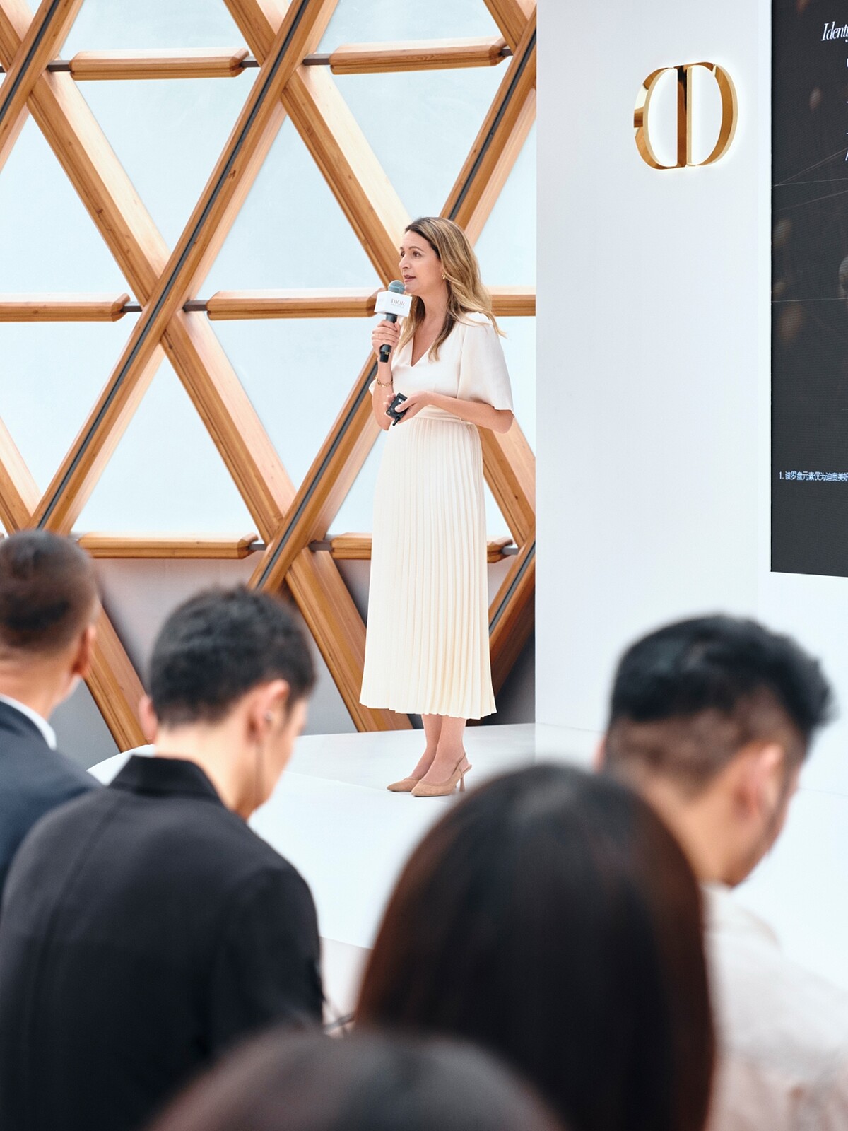 LVMH集團研發中心生命科學研究總監Laure Crabbe-Vert博士。
