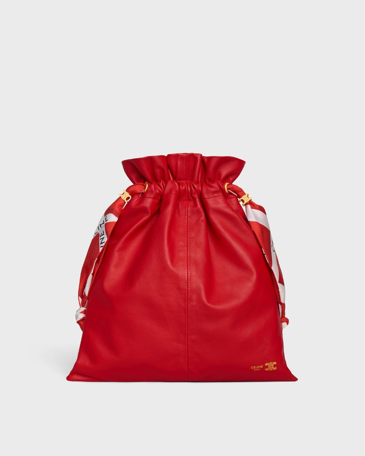 Celine CRTSTAL 小號手拿包NT$67,000。