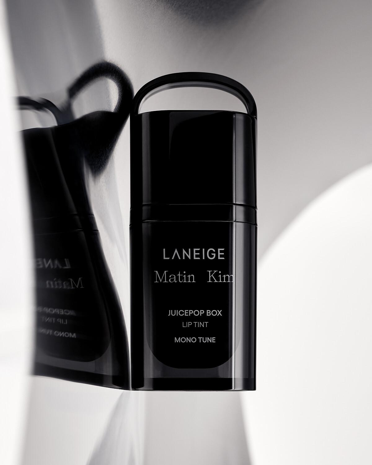 LANEIGE × Matin Kim極限黑聯名系列 果漾音色持久水光唇釉 冷調濾鏡,NT750