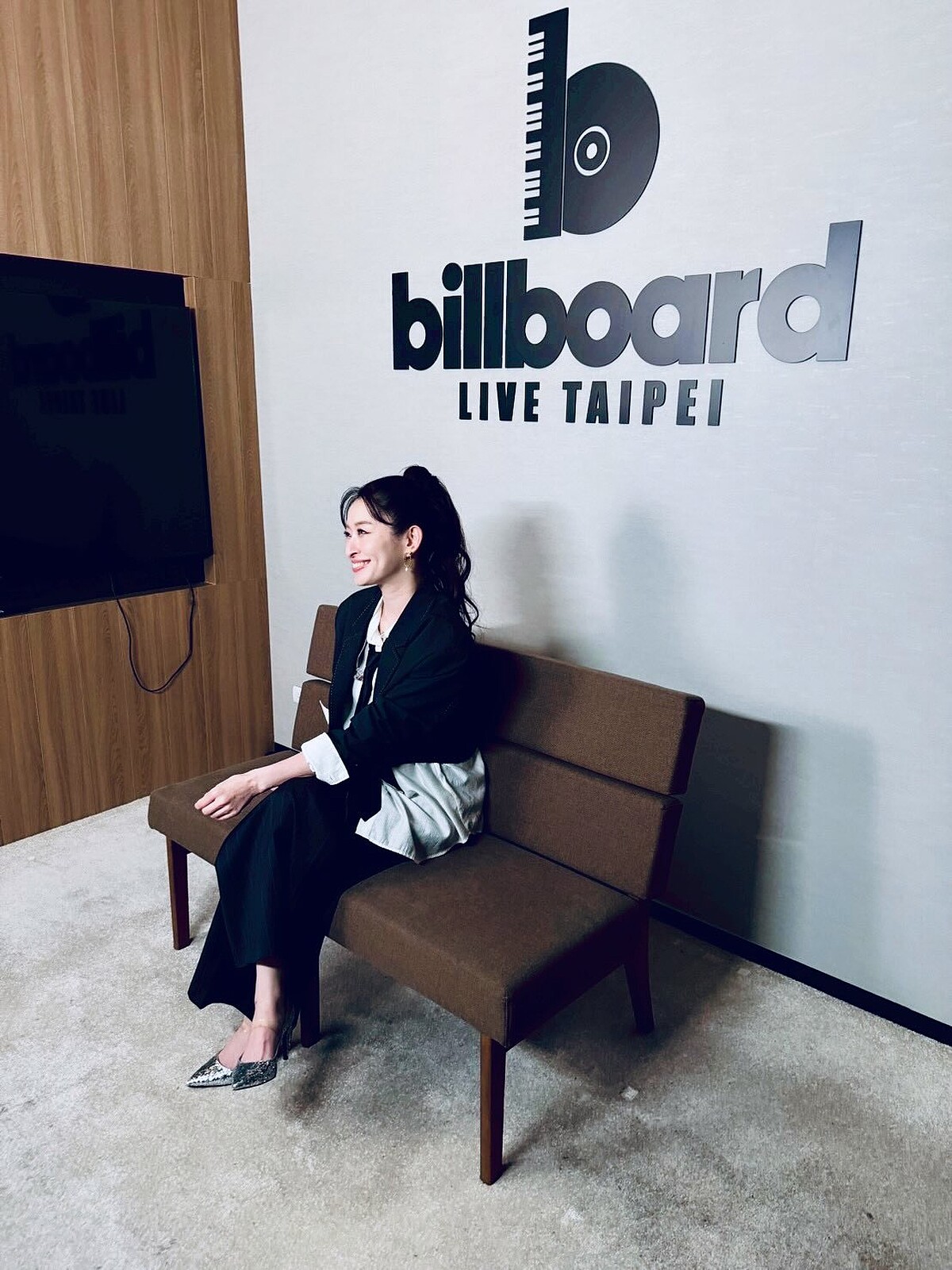 解散後的島袋寬子回歸音樂本質,曾以個人名義來台演出。