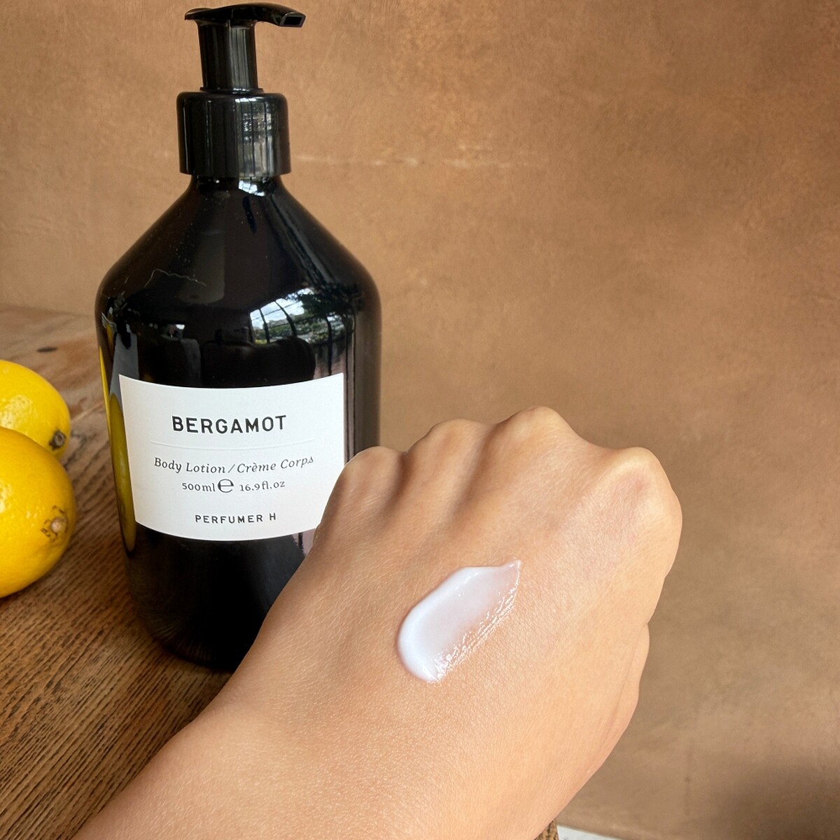 Perfumer H BERGAMOT佛手柑身體乳質地。