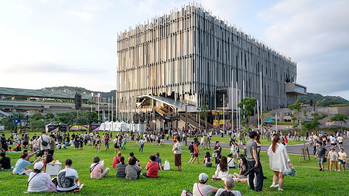 新北週末去哪玩?2026新北市綠生活音樂節9/12登場!一青窈、陶晶瑩、蘇慧倫雙舞台開唱,40攤市集餐車超Chill