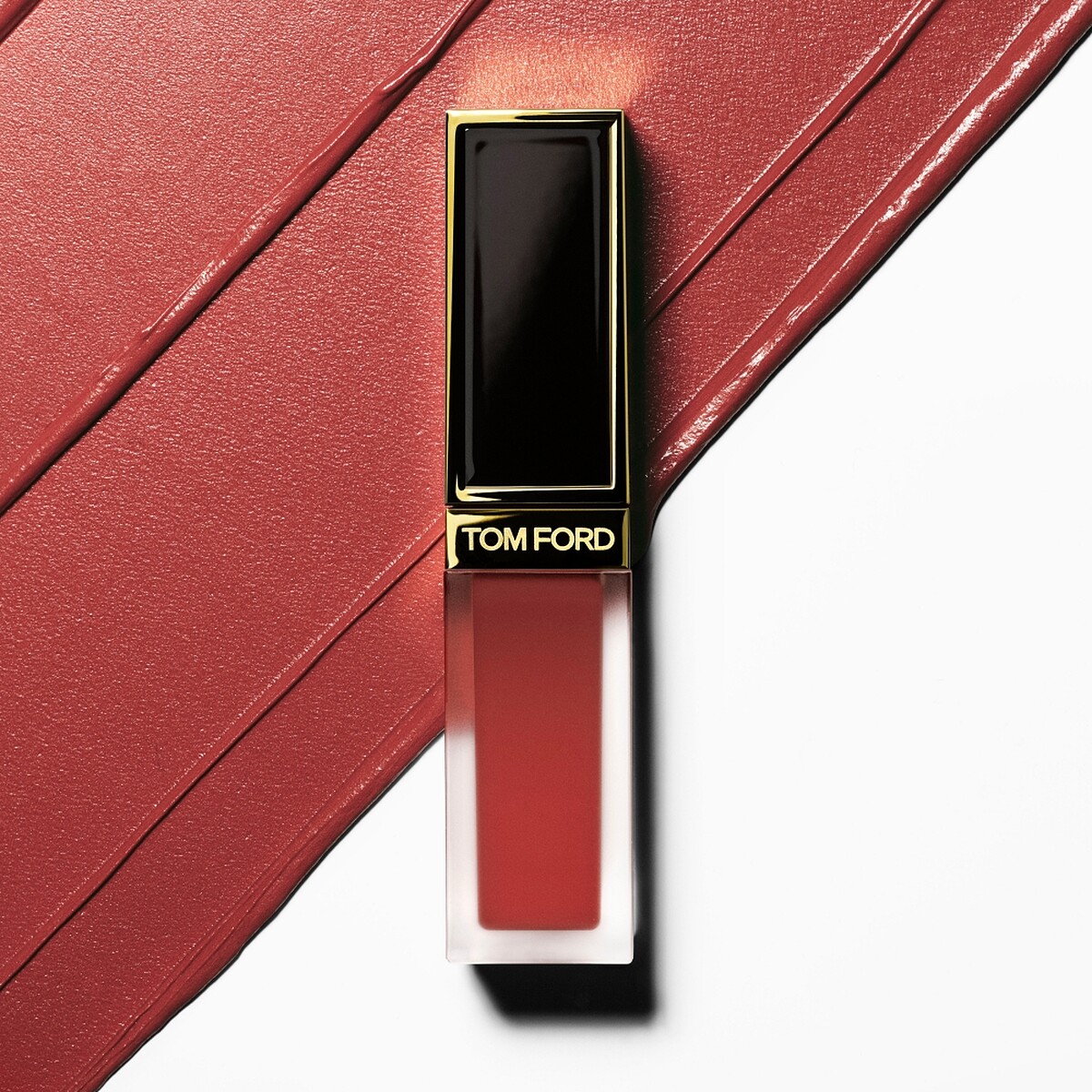 TOM FORD設計師高級訂製絨霜唇萃。