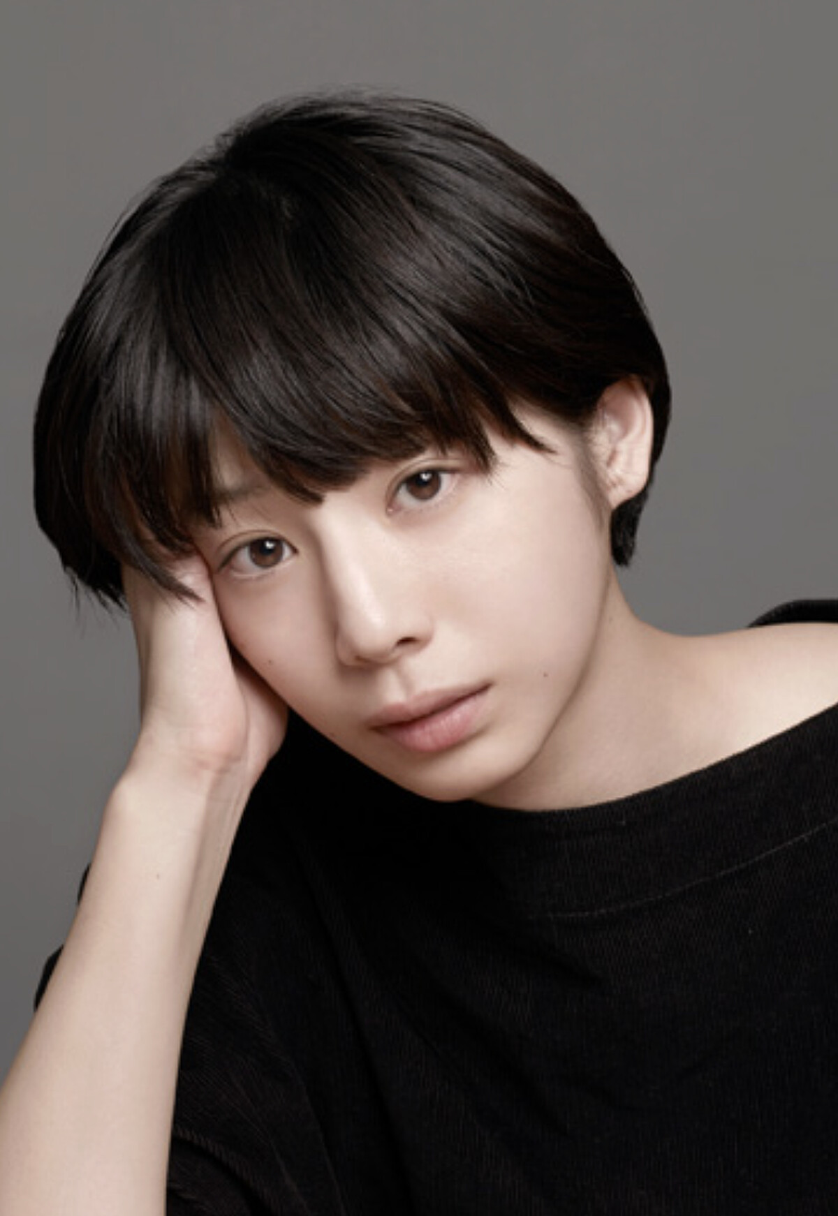 photo/ 夏帆 Official Website
