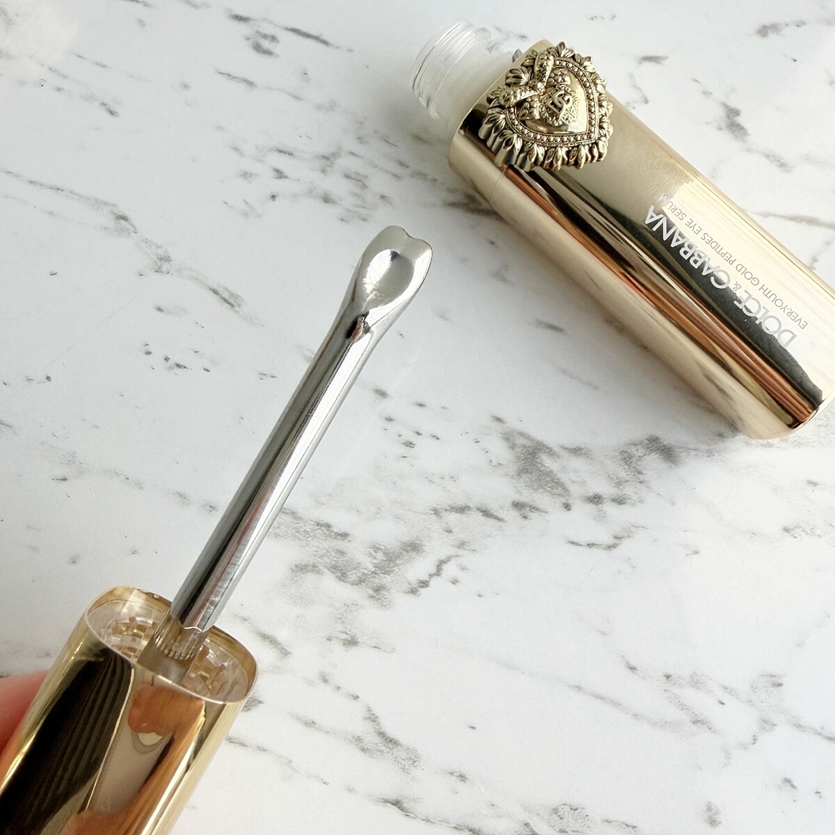 DOLCE&GABBANA摯愛永恆黃金亮眼精萃前端有心型按摩頭設計