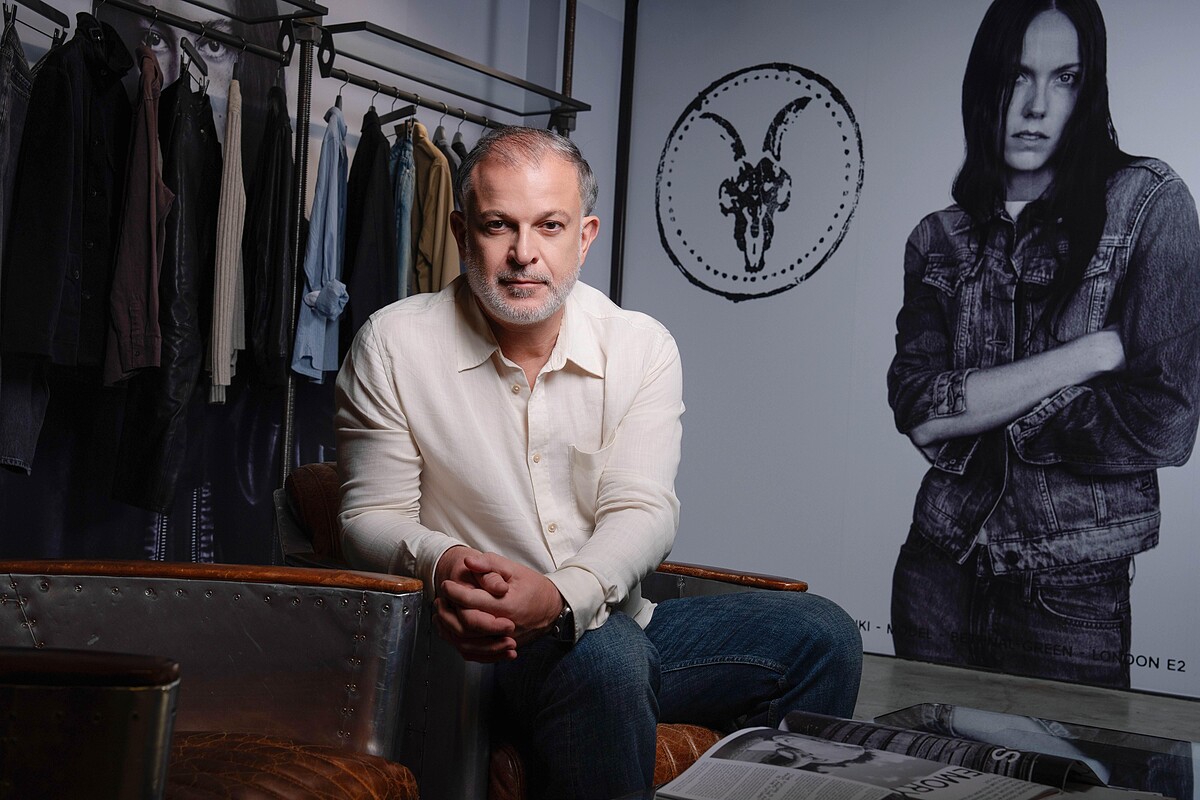 AllSaints CEO Peter Wood 認為，真正重要的服裝並非只為伸展台存在，而是能自然走進每個人的真實生活。