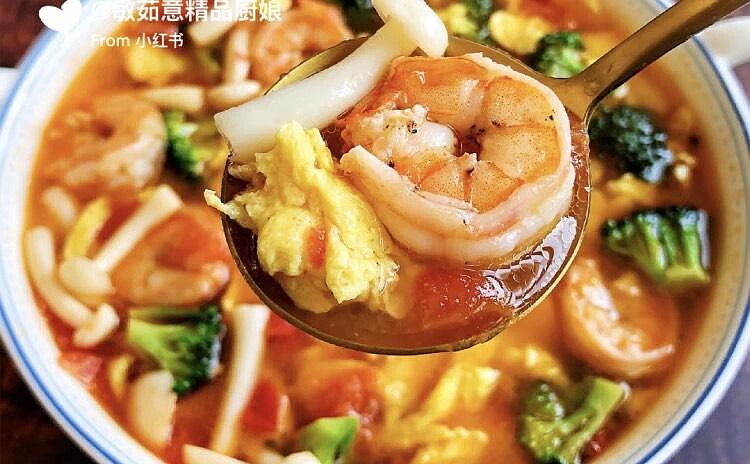 番茄菇菇蝦仁湯成品|Photo/敏茹意精品厨娘@小紅書