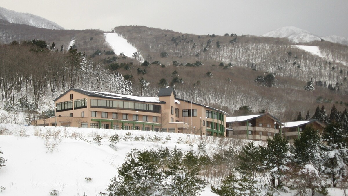 星野最新平價滑雪住宿!「BunkLodge NEKOMA」雪場飯店2027年1月開幕,每晚最低517元起