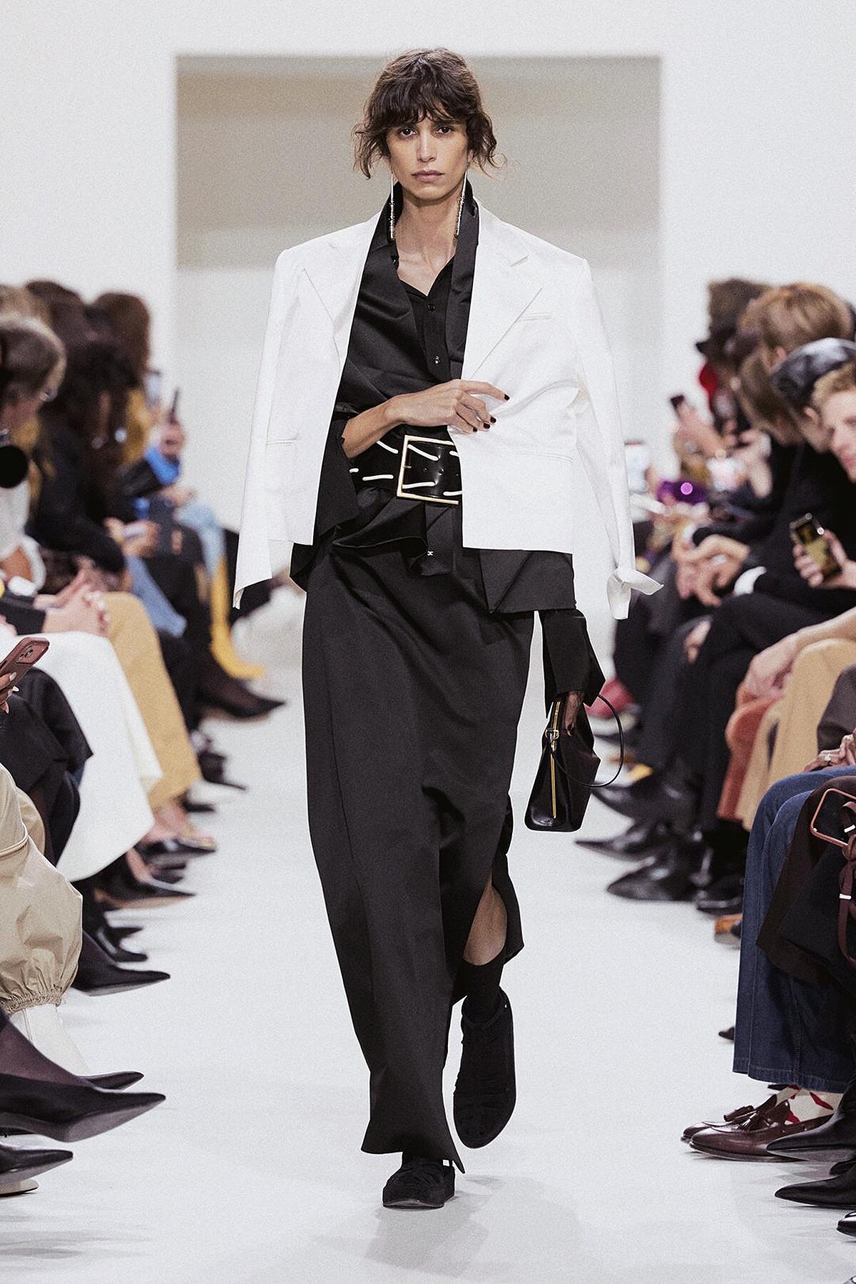 CELINE &Eacute;t&eacute; 2027夏季時裝系列。