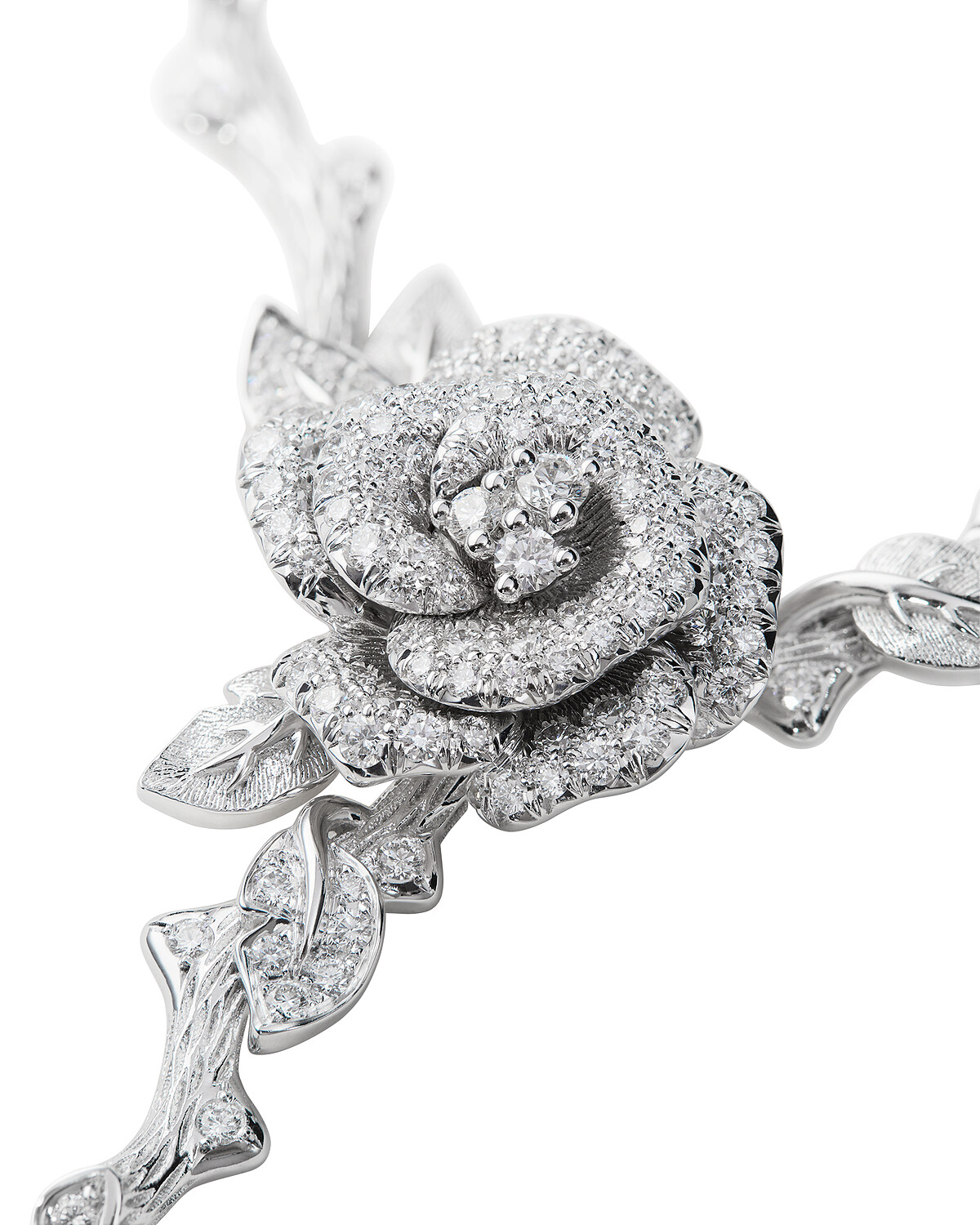 Rose Dior Bagatelle 18K白金鑽石長項鍊，18K白金、鑽石，參考價格 NTD 1,700,000