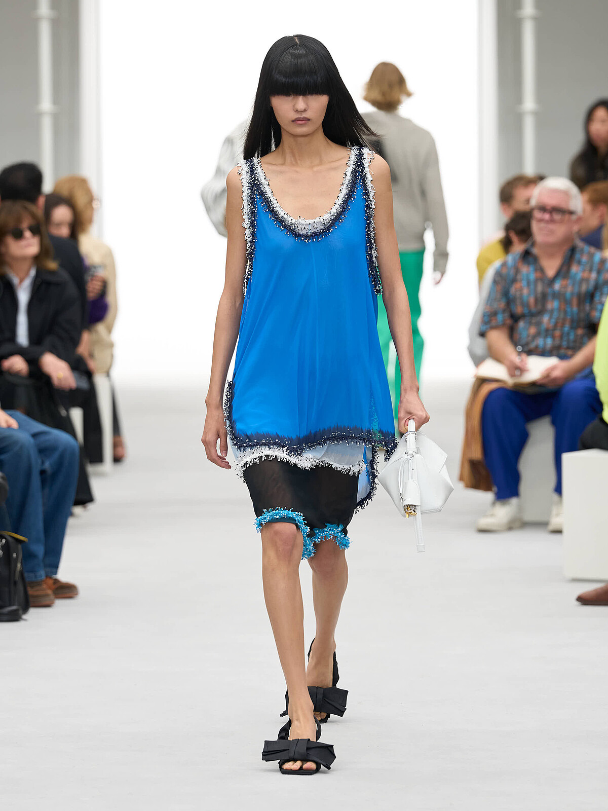 Loewe2027SS大秀系列。