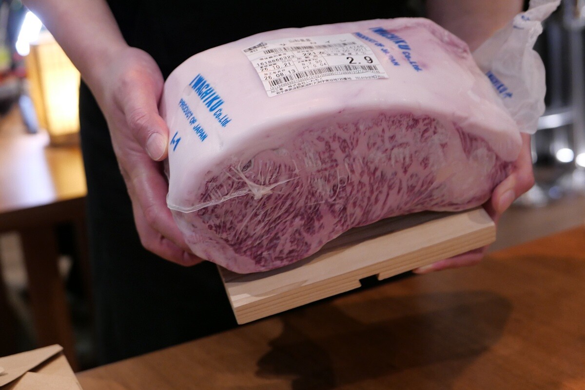 這次週年最大的亮點,是引進東京本店點餐率最高的「山形牛」。