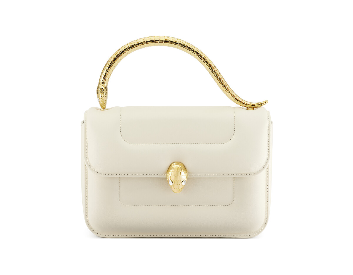 BVLGARI Serpenti 1968 珍珠白小牛皮手提包。