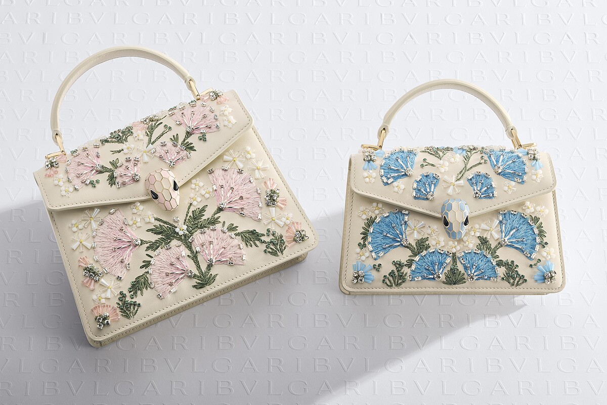 BVLGARI Serpenti Forever蓮花花園粉色刺繡牛皮手提包&藍色刺繡牛皮迷你手提包。