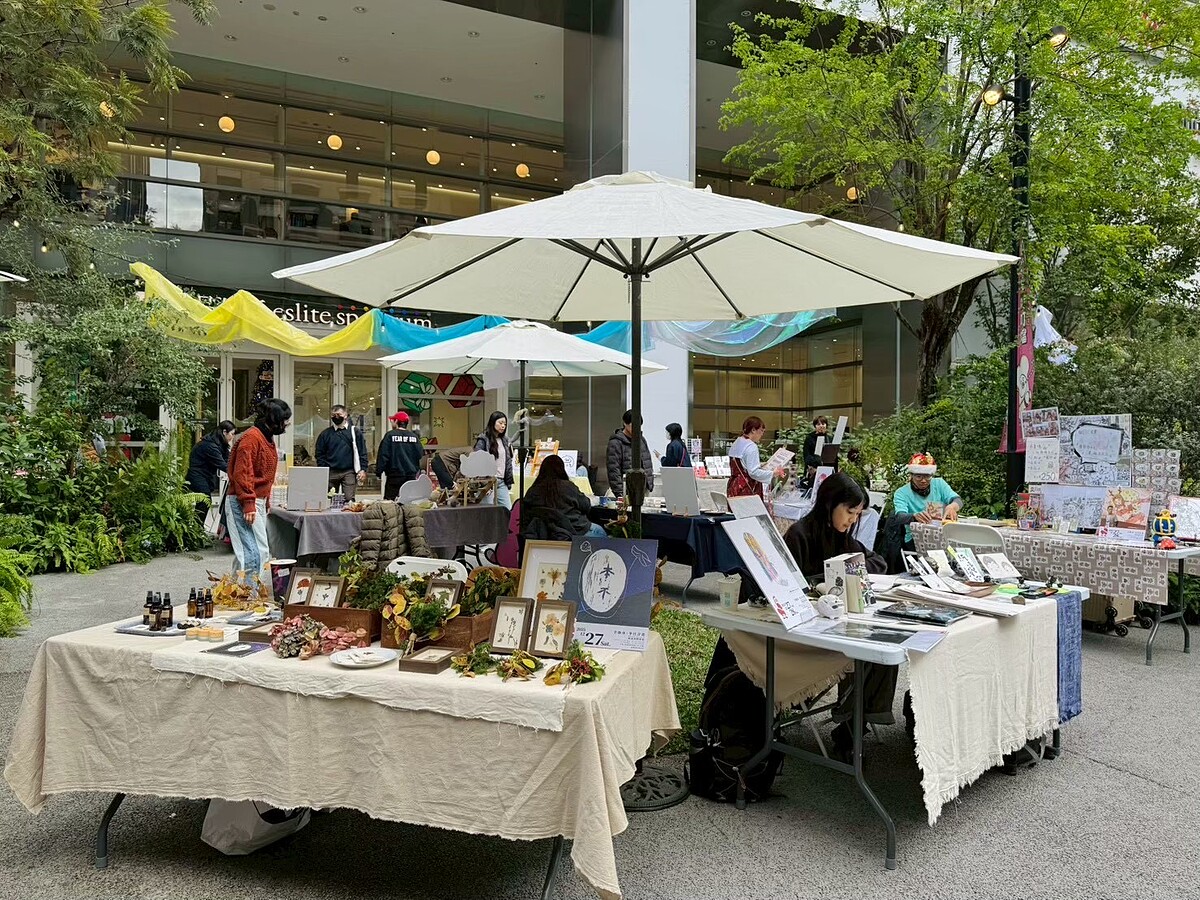 誠品生活480|10/31-11/1|14:00-20:00|戶外萬聖夜變裝市集,集結15家萬聖節裝扮與空間布置品牌絕對必逛!(示意圖)