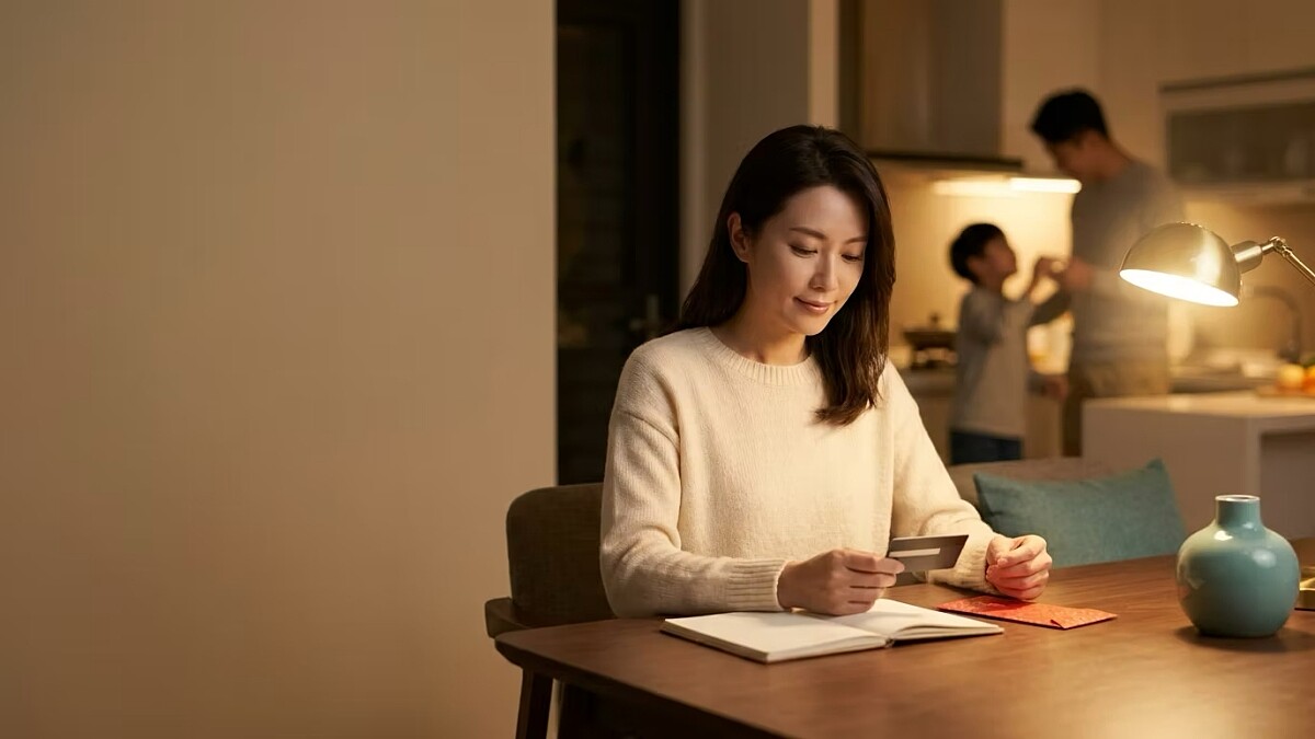 月薪六萬,急診卻付不出醫療費?已婚女性理財第一課:別把薪水全放進家庭帳戶