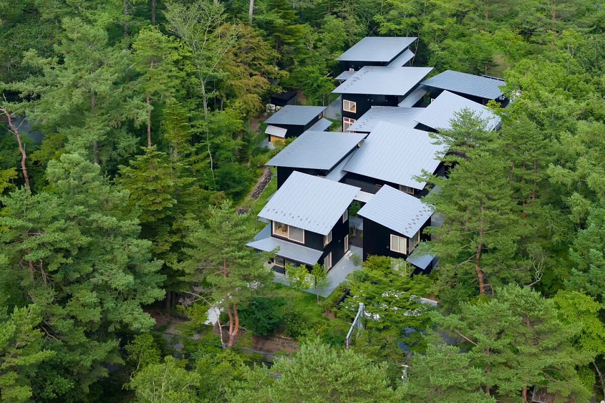 位於輕井澤的 「SHISHI-IWA-HOUSE」(石岩之家旅館 )。
