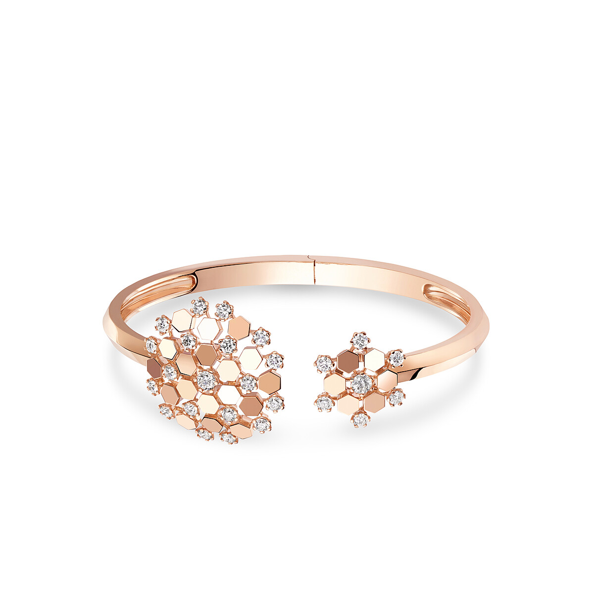 Bee de Chaumet 18K 玫瑰金手環,鑲嵌明亮式切割鑽石。 參考價格