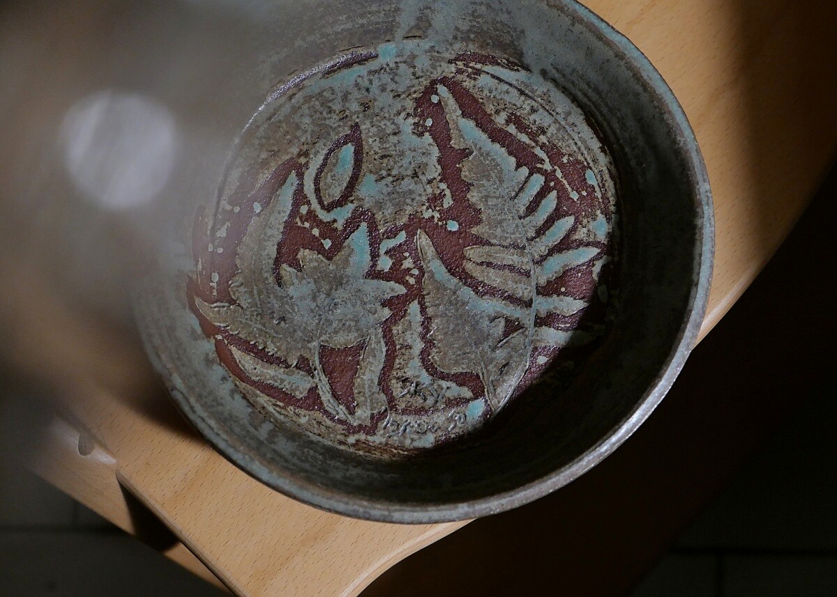 兩週後,在「嘉祥窯」親手做的盤子來到臺灣,除了是美好的紀念品,也是餐桌上的日常了。