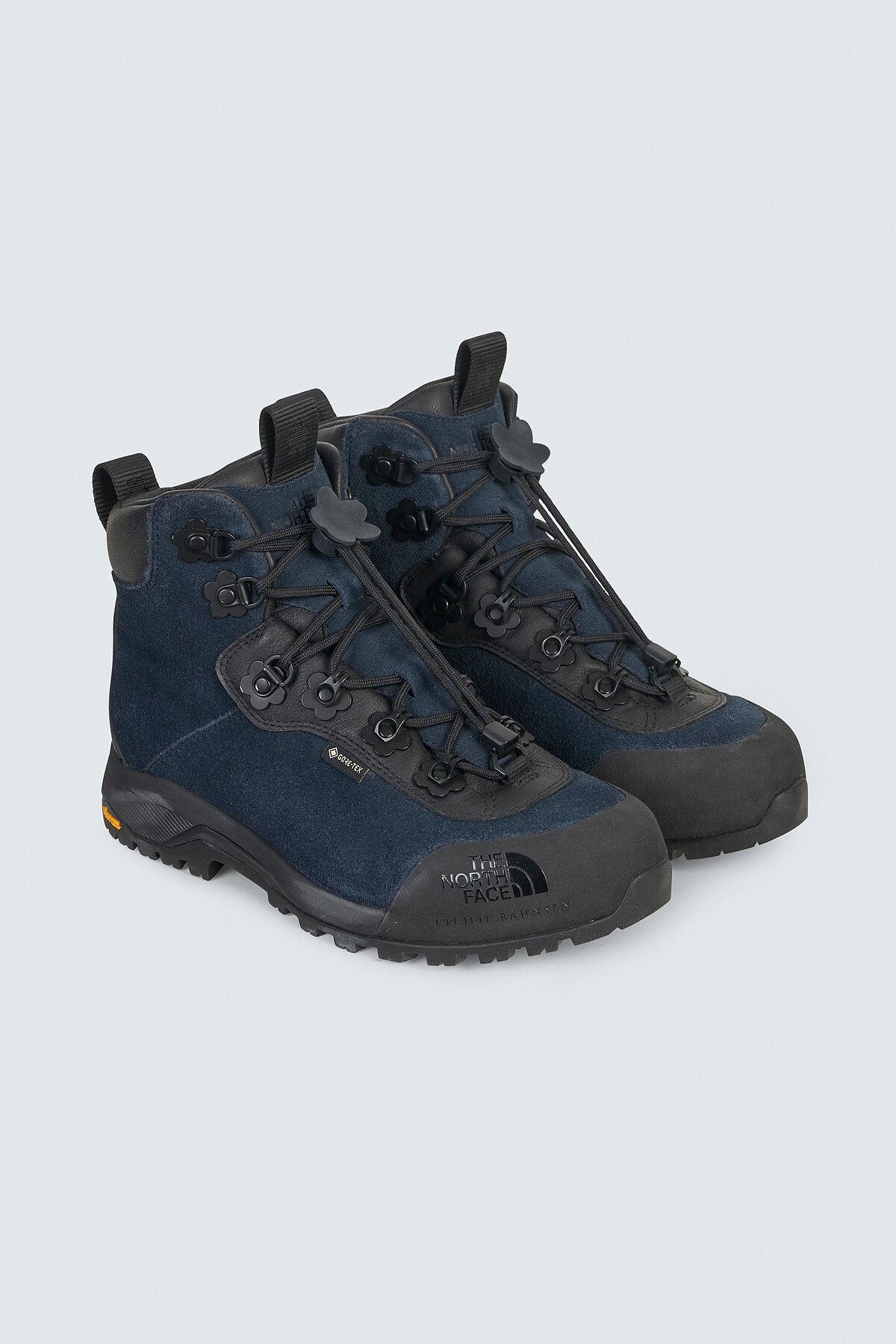 The North Face X Cecilie Bahnsen 聯名系列 Martina Verto Alpine 中筒登山鞋 NT$ 14,880。