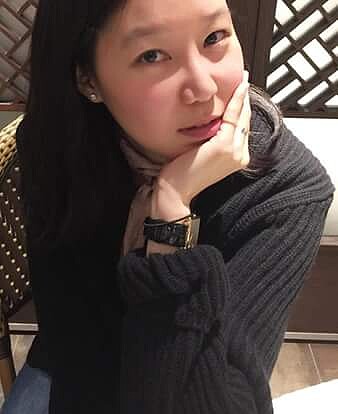 孔曉振展現自信美