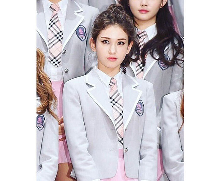 掌握上深邃、下打亮的眼線技巧，你也可以擁有如Somi般的美麗大眼。